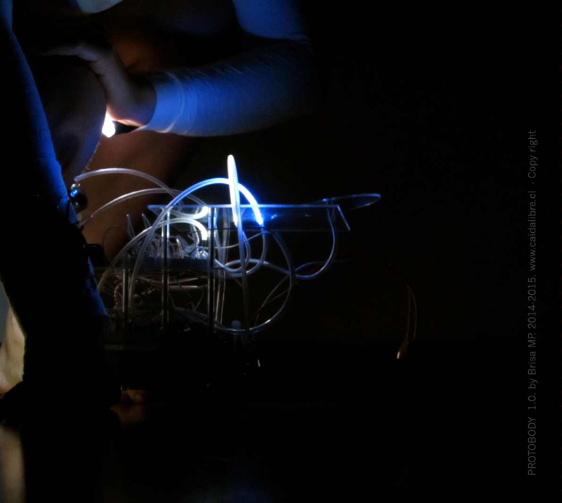 Protobody,cuerpo y tecnología en chile,movimiento,cuerpo y tecnología,hardware,Arduino,robótica,máquinas,machines,màquines,Hangar,Fondart,Metabody,dones artistes,dones art i tecnologia